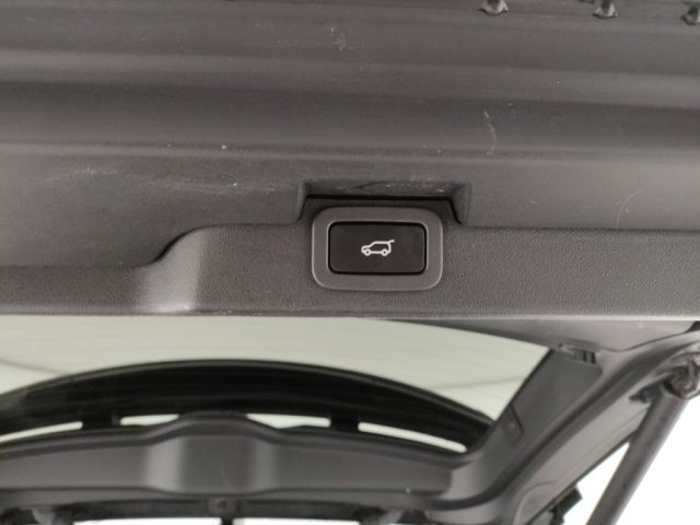 LAND ROVER Discovery usata, con Volante in pelle