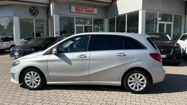 MERCEDES-BENZ B 180 usata, con Autoradio
