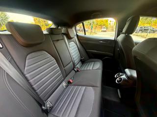 ALFA ROMEO Stelvio usata, con Portellone posteriore elettrico