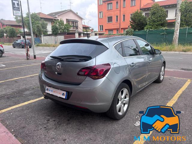 OPEL Astra usata, con Autoradio