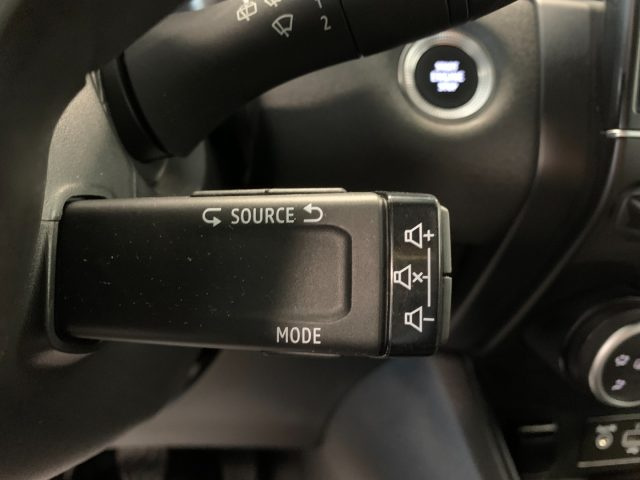 RENAULT Captur usata, con Fari LED