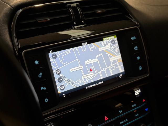 JAGUAR F-Pace usata, con Fari Xenon