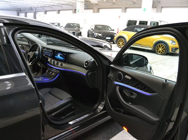 MERCEDES-BENZ E 220 usata, con Airbag laterali