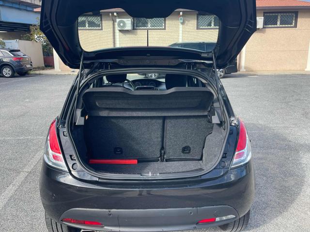 LANCIA Ypsilon usata, con Fendinebbia