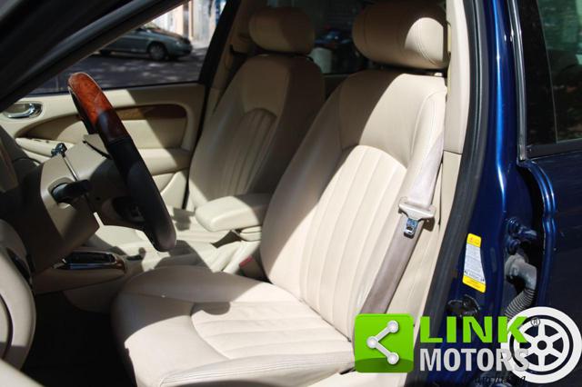 JAGUAR X-Type usata, con Touch screen