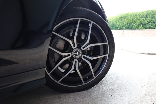 MERCEDES-BENZ E 220 usata 144