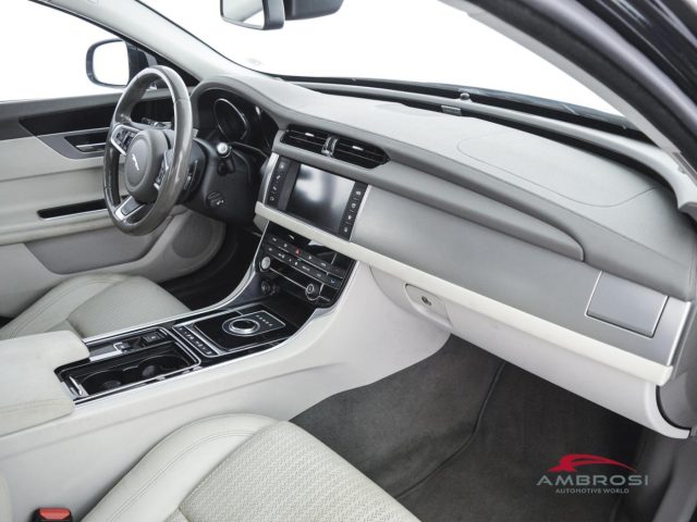 JAGUAR XF usata 11