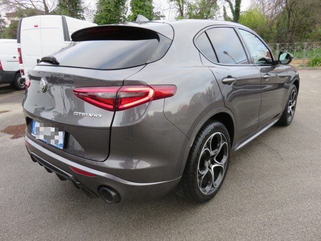 ALFA ROMEO Stelvio usata, con Alzacristalli elettrici
