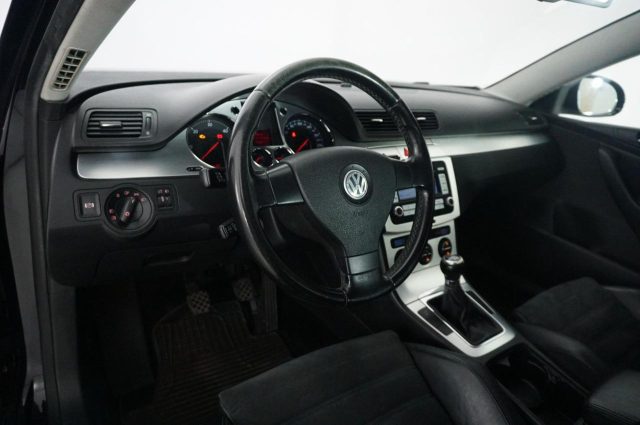 VOLKSWAGEN Passat usata, con Boardcomputer