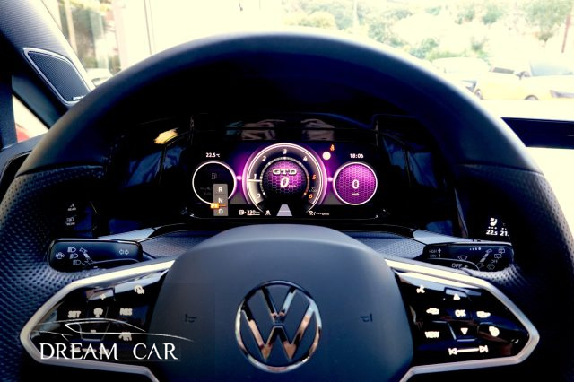 VOLKSWAGEN Golf usata, con Cronologia tagliandi