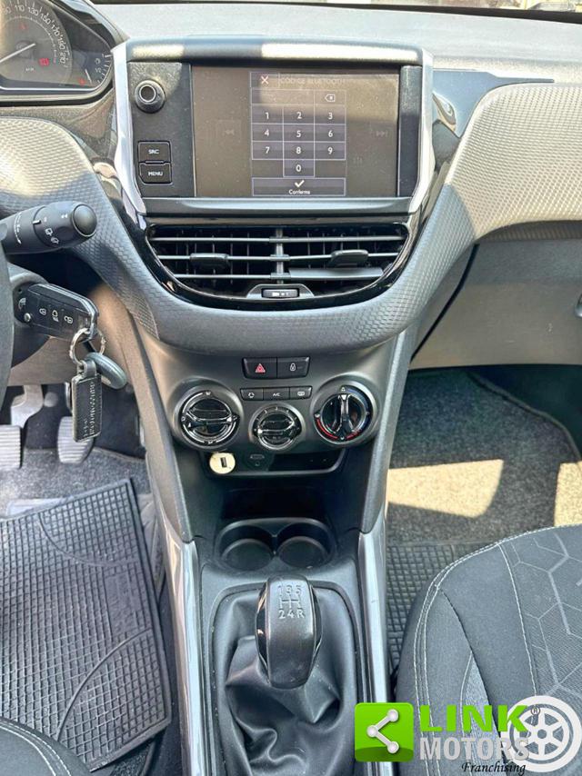 PEUGEOT 2008 usata, con Touch screen