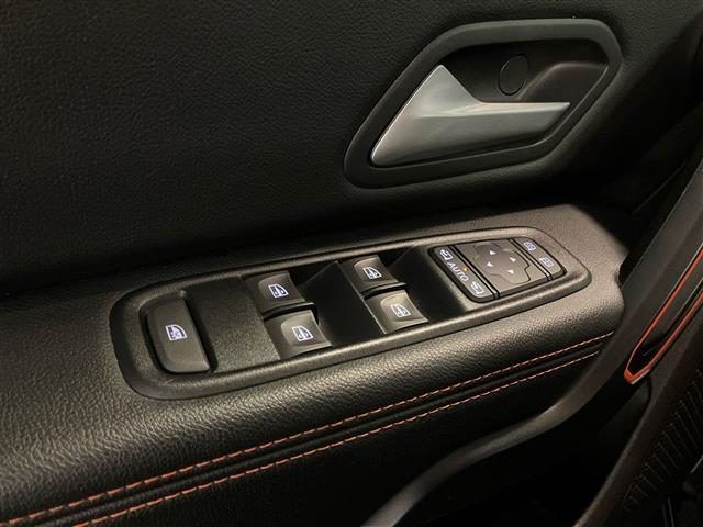 DACIA Duster usata 19