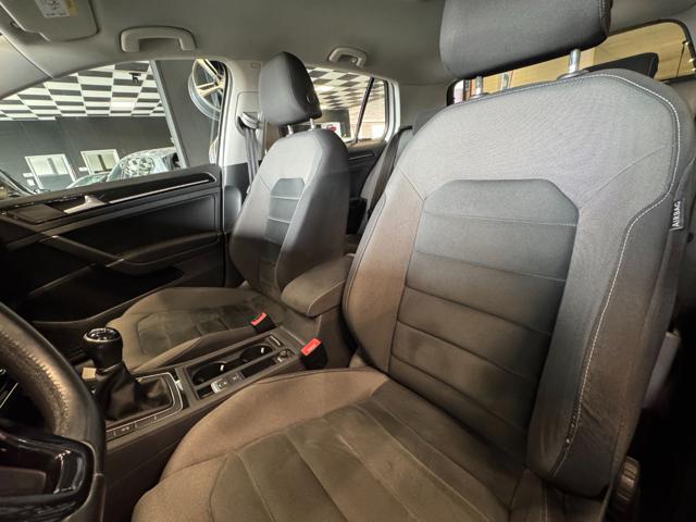 VOLKSWAGEN Golf usata, con Touch screen