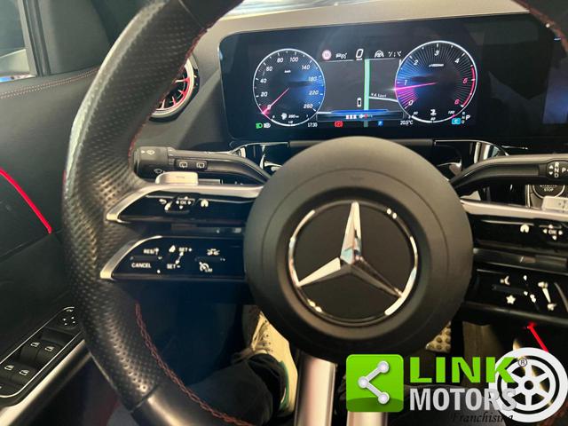 MERCEDES-BENZ GLA 200 usata, con Leve al volante
