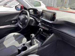 PEUGEOT 2008 usata, con Boardcomputer