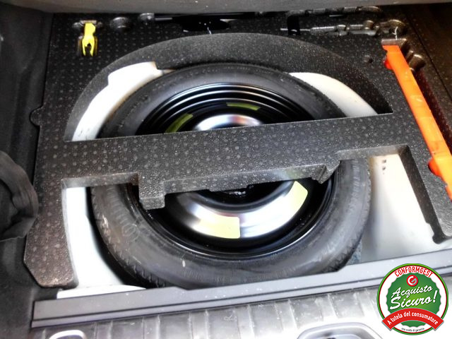 PEUGEOT 2008 usata, con Sensore di luce