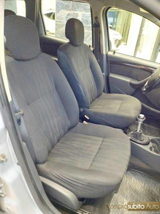 DACIA Duster usata 17