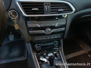 INFINITI Q30 usata, con Controllo automatico clima