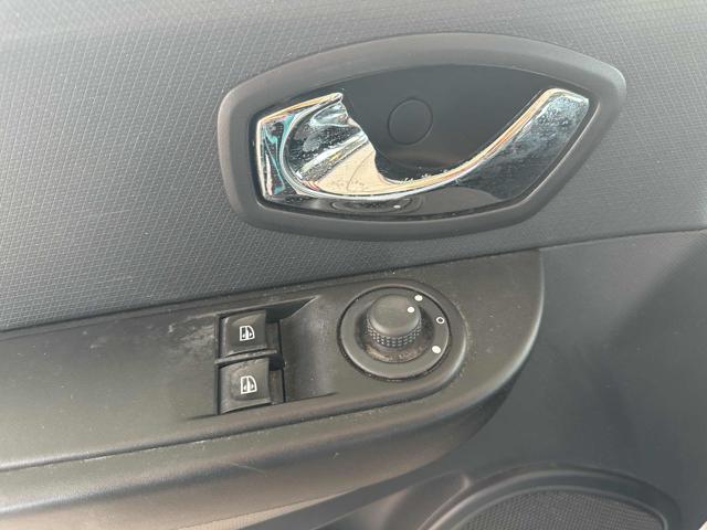 RENAULT Clio usata, con Touch screen