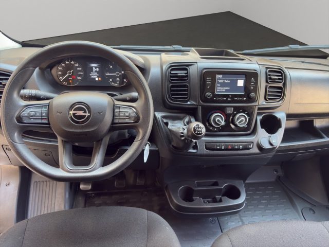 OPEL Movano usata, con Autoradio digitale
