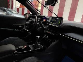 PEUGEOT 208 usata, con Cerchi in lega