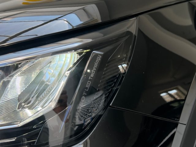 PEUGEOT 2008 usata, con Boardcomputer