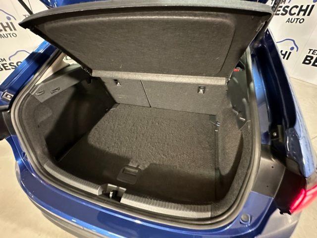 VOLKSWAGEN Taigo usata, con Touch screen