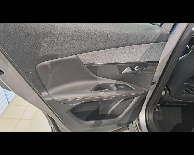 PEUGEOT 3008 usata 27