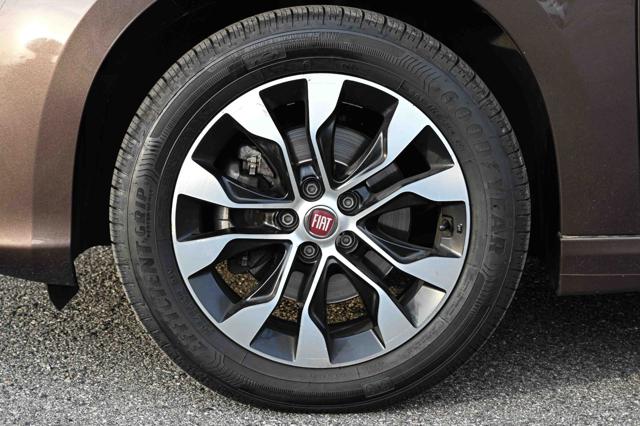 FIAT Tipo usata, con Controllo automatico clima