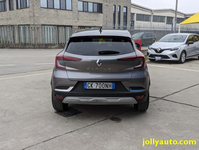 RENAULT Captur usata, con Autoradio