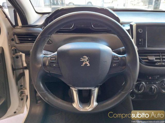 PEUGEOT 208 usata, con Airbag testa