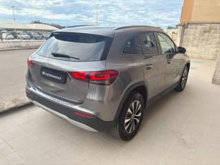 MERCEDES-BENZ GLA 180 usata, con Alzacristalli elettrici