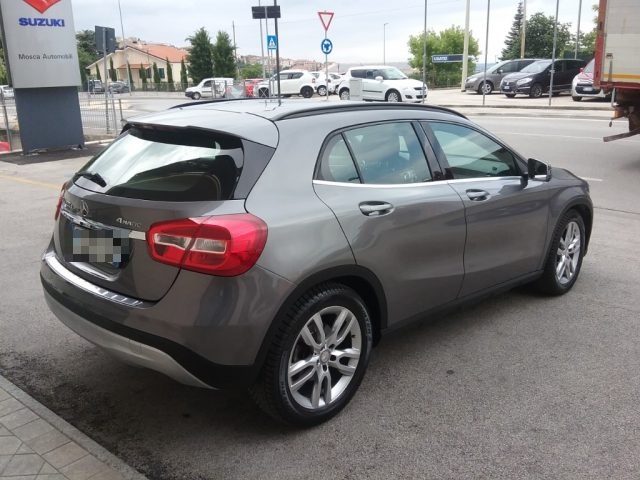 MERCEDES-BENZ GLA 220 usata, con Alzacristalli elettrici