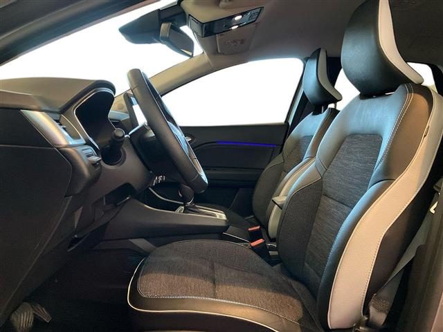 RENAULT Captur usata, con Sistema di navigazione