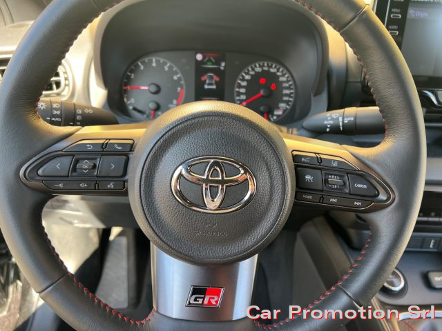 TOYOTA Yaris usata, con Cerchi in lega