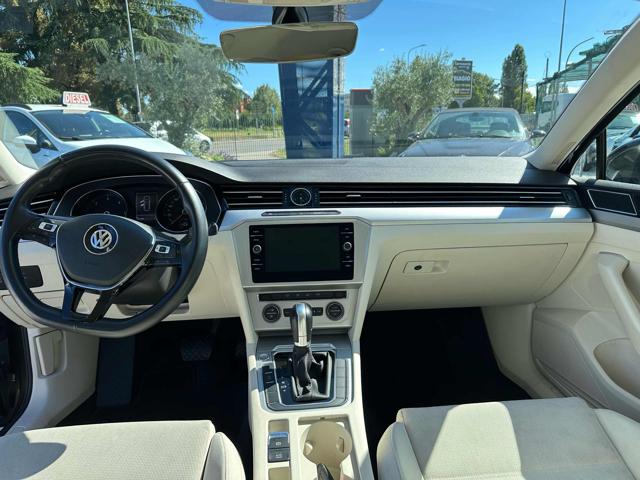 VOLKSWAGEN Passat Variant usata, con Controllo trazione