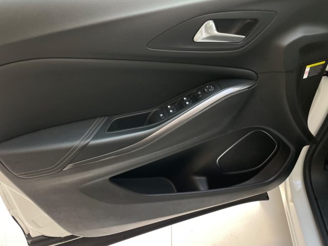 OPEL Grandland X usata, con USB