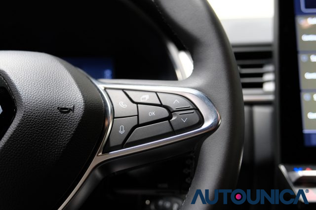 RENAULT Captur usata, con Autoradio digitale