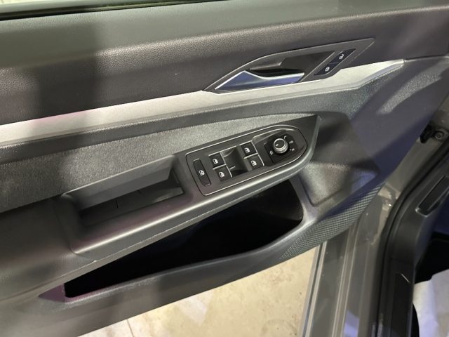 VOLKSWAGEN Golf usata, con Controllo trazione