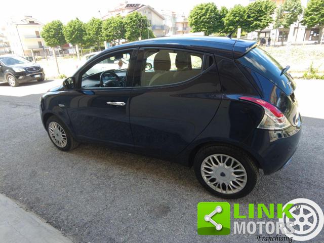 LANCIA Ypsilon usata, con Autoradio