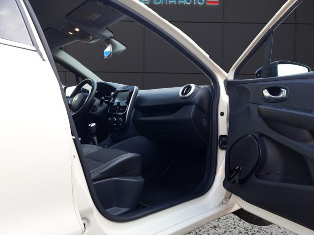 RENAULT Clio usata, con USB