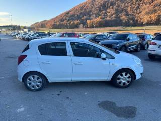 OPEL Corsa usata, con Autoradio