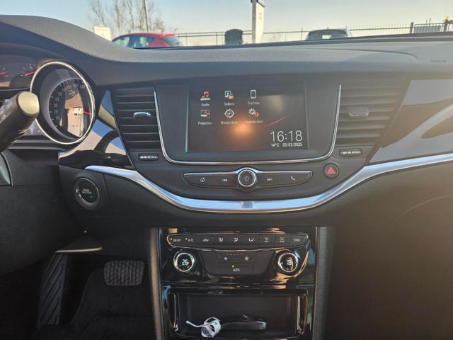 OPEL Astra usata, con Volante in pelle