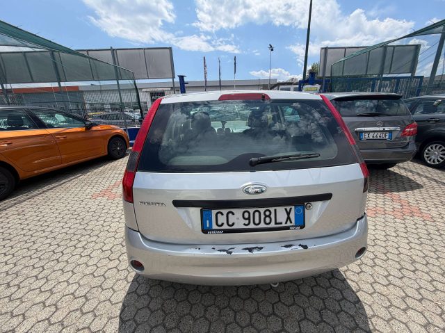 FORD Fiesta usata, con Autoradio