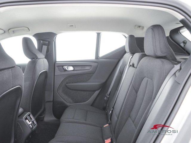 VOLVO XC40 usata 9