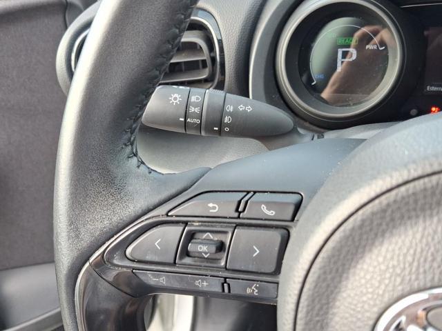 TOYOTA Yaris usata, con Telecamera per parcheggio assistito
