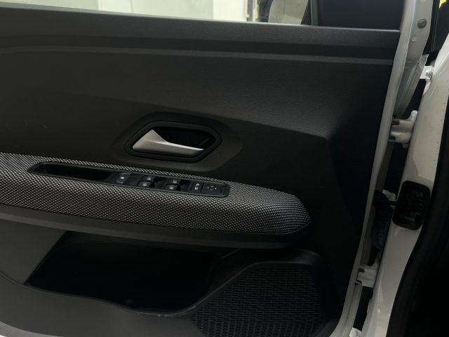 DACIA Sandero usata, con Specchietti laterali elettrici
