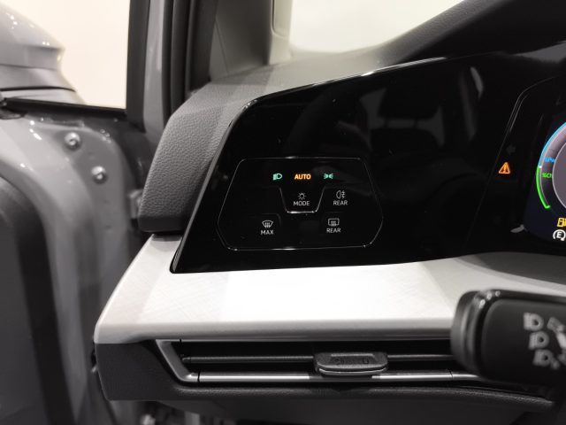 VOLKSWAGEN Golf usata, con Climatizzatore