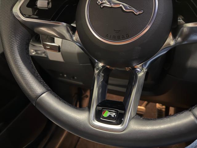 JAGUAR E-Pace usata, con Volante in pelle