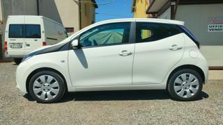 TOYOTA Aygo usata, con Autoradio